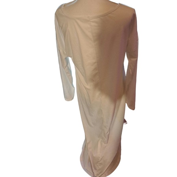 Extra Long Super Cute White Tee Shirt Size Large -Shirt front long in back - Picture 5 of 9